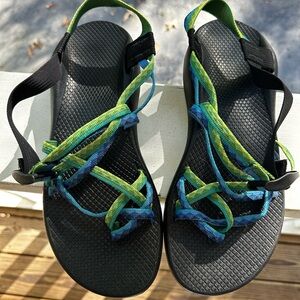 Chaco sandals blue & green dual adjustable straps, black sole and green bottom